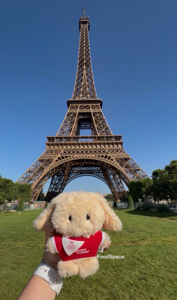 Carrie00K1127's tweet photo. ขอแลกฟอลเพื่อ Paris ค่า💜ใจพร้อมมาก แอคเก่าปลิวตอน NY แอคใหม่ยังมีเพื่อนไม่เยอะเลย แต่เพื่อพี่หลิงน้องออม เราจะสู้นะคะ

#LinglingKwong #OrmKornnaphat
#LingOrmDiorSummer27 #LingOrm
#Dior #DiorSummer27 #PFW https://t.co/1jKCclb1m4