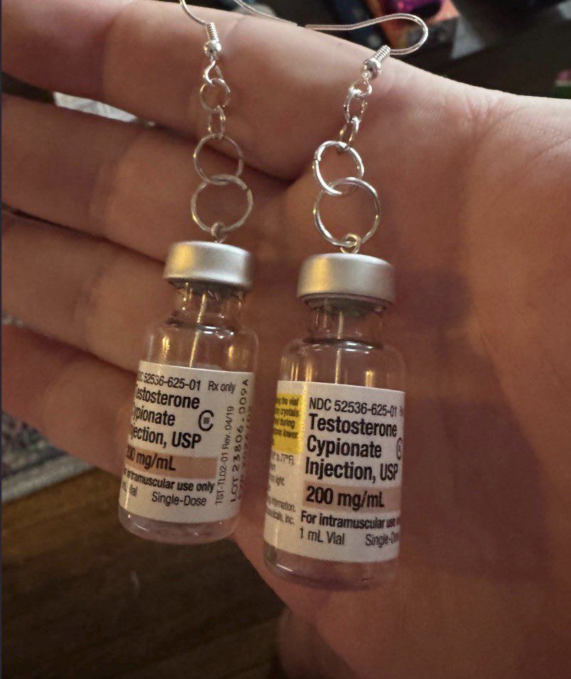 catboygirlsrus's tweet photo. https://t.co/HMOLtKIWxY

T vial earrings for sale! I haven’t made a sale recently and my ratings aren’t great from a few customers who were trying to literally buy T from me and not the earrings :/ https://t.co/bDxBSML1yE