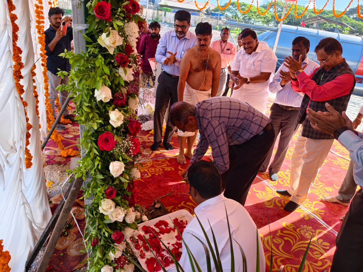 DRDO_India's tweet photo. Secretary DDR&D and Chairman DRDO Shri Rajesh Kumar Singh, today laid the foundation stone for the SONAR Engineering Assembly, Test & Evaluation Center (SEATEC) at the SAROVAR Campus of NPOL, Kochi, in the presence of Dr. Balamuralikrishnan R, DG (NS&M), Dr. Ravindra Singh, DG (R&M), Dr. Duvvuri Seshagiri, Director NPOL and Dr. Bishwajeet Choubey, Director DCWE.

The SEATEC facility will feature an underwater simulation channel and state-of-the-art machinery and equipment for the development, assembly, testing and evaluation of advanced SONAR and underwater surveillance systems. The facility will strengthen indigenous capabilities in underwater technology, enhance Underwater Domain Awareness (UDA) and contribute to India’s maritime security.

#UnderwaterDomainAwareness #MaritimeSecurity #AtmanirbharBharat