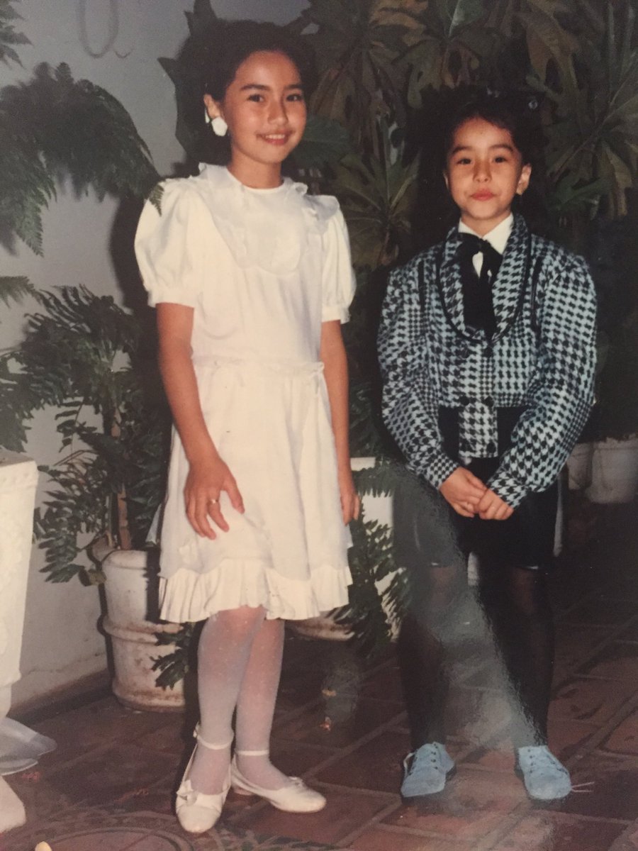 SabrinaSato's tweet photo. Hoje é dia da minha heroína, @karinasatorahal . Tenho um orgulho enorme da mulher, mãe, irmã, amiga e profissional que ela é. Ela faz do cuidado uma forma de amar. Que a vida te devolva, em dobro, todo o amor que você entrega a quem está ao seu redor. Te amo! ❤️ https://t.co/wfBj6xzqQ6