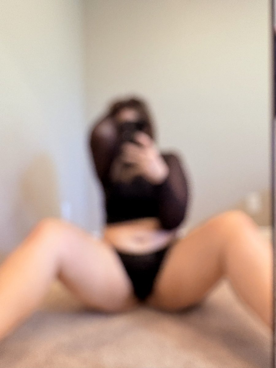 xobootynextdoor's tweet photo. I definitely didn’t post the best angles here 😇 The full set went somewhere else 👀 #CurvyGirl #BootyNextDoor #ThickThighs #Curves #Lingerie https://t.co/pYmDxZRJkA