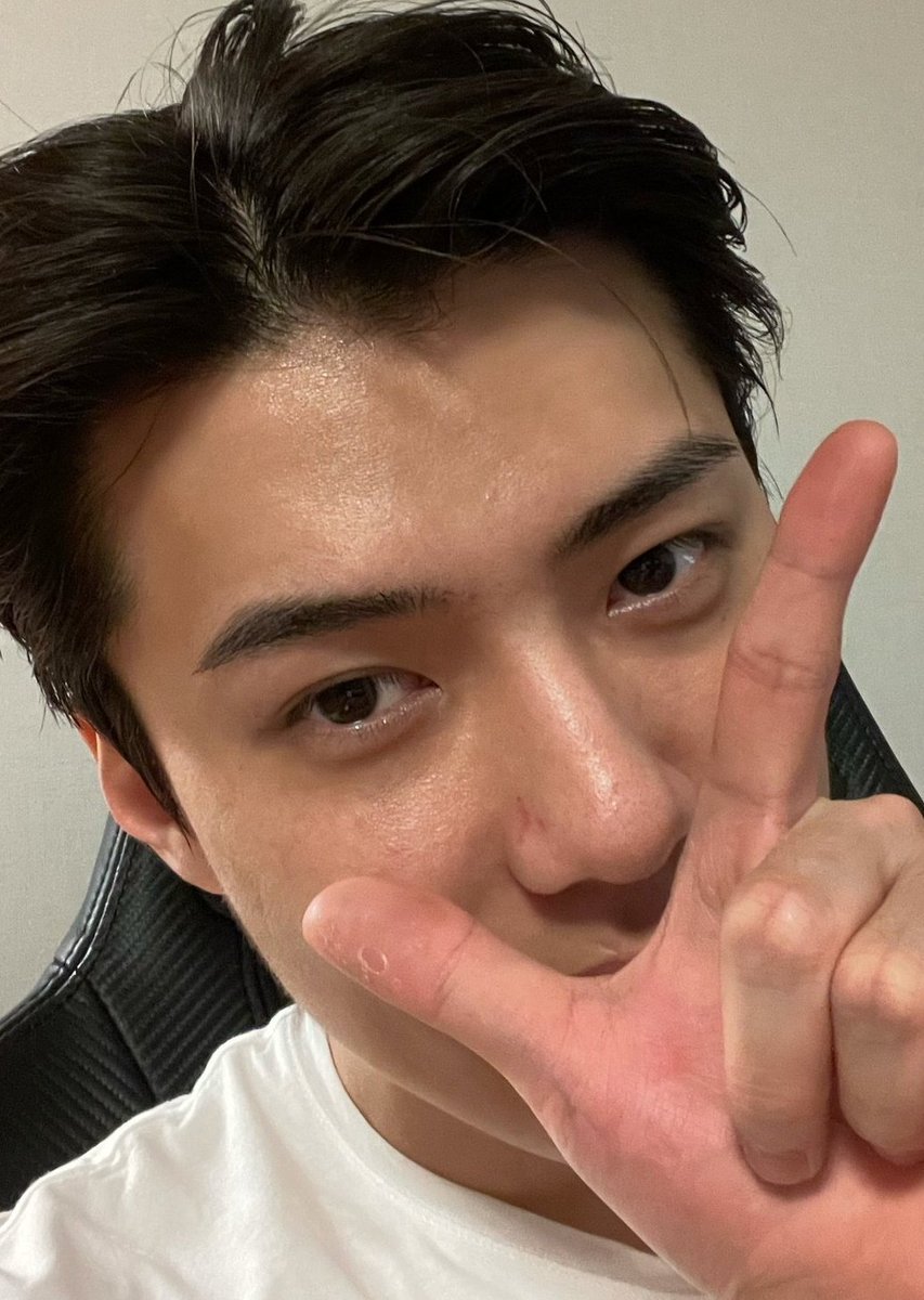 mdzlhcy_'s tweet photo. เซฮุนนี่เป็นตำนานความวิชวลมาตลอด 14 ปีจริงๆอ่ะแบบอะไรก็เอาฮีไม่ลง ใบหน้าที่พระเจ้ารักที่สุด 😭😭😭😭😭😭😭😭 https://t.co/27h6vMWotT