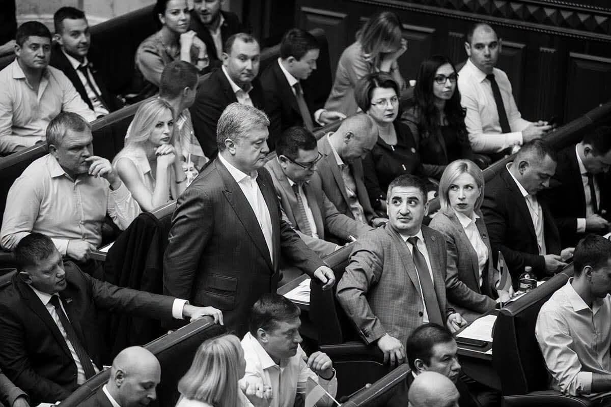 SpravaHromad's tweet photo. 🔥 Валерій ПРОЗАПАС:

З'ясувалось, що переважна більшість з тих, хто колись просував бруд проти Пороха - зрадники та агенти, як Деркач, Дубінський, Коломойський, Шуфріч, Кадиров-Оніщєнко та інший непотріб.
(а їхня інформаційна обслуга, що роками споживала фсбшну "жмурукуобнімаю" та "ліпецькуфабріку", вже ніколи не вимиє лайна зі свого рота, будь то хоч генерал, хоч посадовець, хоч небайдужий патріот - різні Лещенки, Мосейчук, Скрипіни та Найєми вам в приклад).

І вже тепер конструктори та замовники т.зв. "превентивних санкцій" проти нього - всі поголовно фігуранти різних Шлагбаумів, Мідасів та Династій, включно зі співробітниками ОП типу Мудрої та її невідомих керівників.

Вміє Петро Олексійович не тільки знаходити спільну мову з Заходом та вибішувати російського ворога - але і змушувати проявлятись наших малоросійських чортів.

З Днем народження найкращого екзорциста України.

https://t.co/hxpRzdWwlc