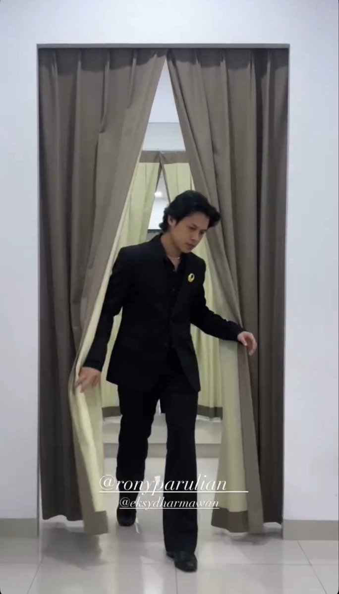 dmostjeruq's tweet photo. rony parulian everyone~ 🤍 https://t.co/7KR2BTRGKO