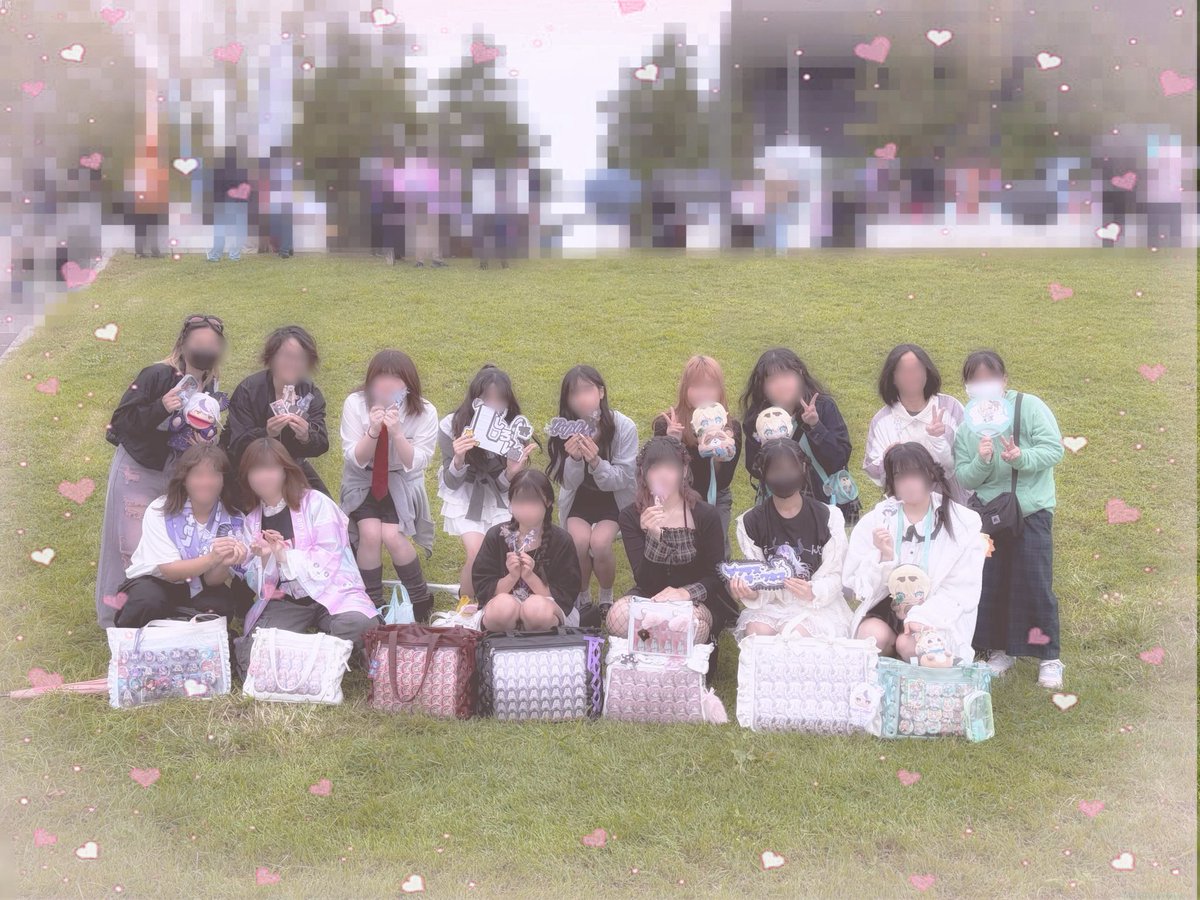 Nemu_Nyan_315's tweet photo. ホロリス女子鯖の方！小雨の中でしたが
撮影のご協力とはじめましてのご挨拶
本当にありがとうございました꒰ᐡ´т ‧̫ т ̀ ᐡ꒱🐾

初めましての方もお久しぶりの方も
会えて嬉しかったです꒰ ᐡᴗ͈ ̫ ᴗ͈` ꒱♡

また機会があれば会いましょう💐🤍

#ねぽっくすDay1
#ねぽっくす https://t.co/Qo3NCLFrxj