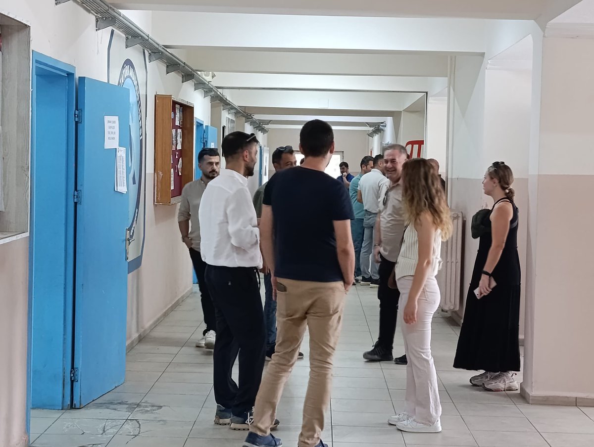 bilalaksoys's tweet photo. Sendikamızın 8. Olağan genel kurul delege seçimleri  Silopi ilçemiz için bugün üyelerimiz katılımıyla gerçekleşti .Katılım sağlayan her bir üyemize teşekkür ederiz.Sendikamız ve üyelerimiz için hayırlara vesile olsun. @_aliyalcin_  @AbdullahCati https://t.co/DGpLi3lStz