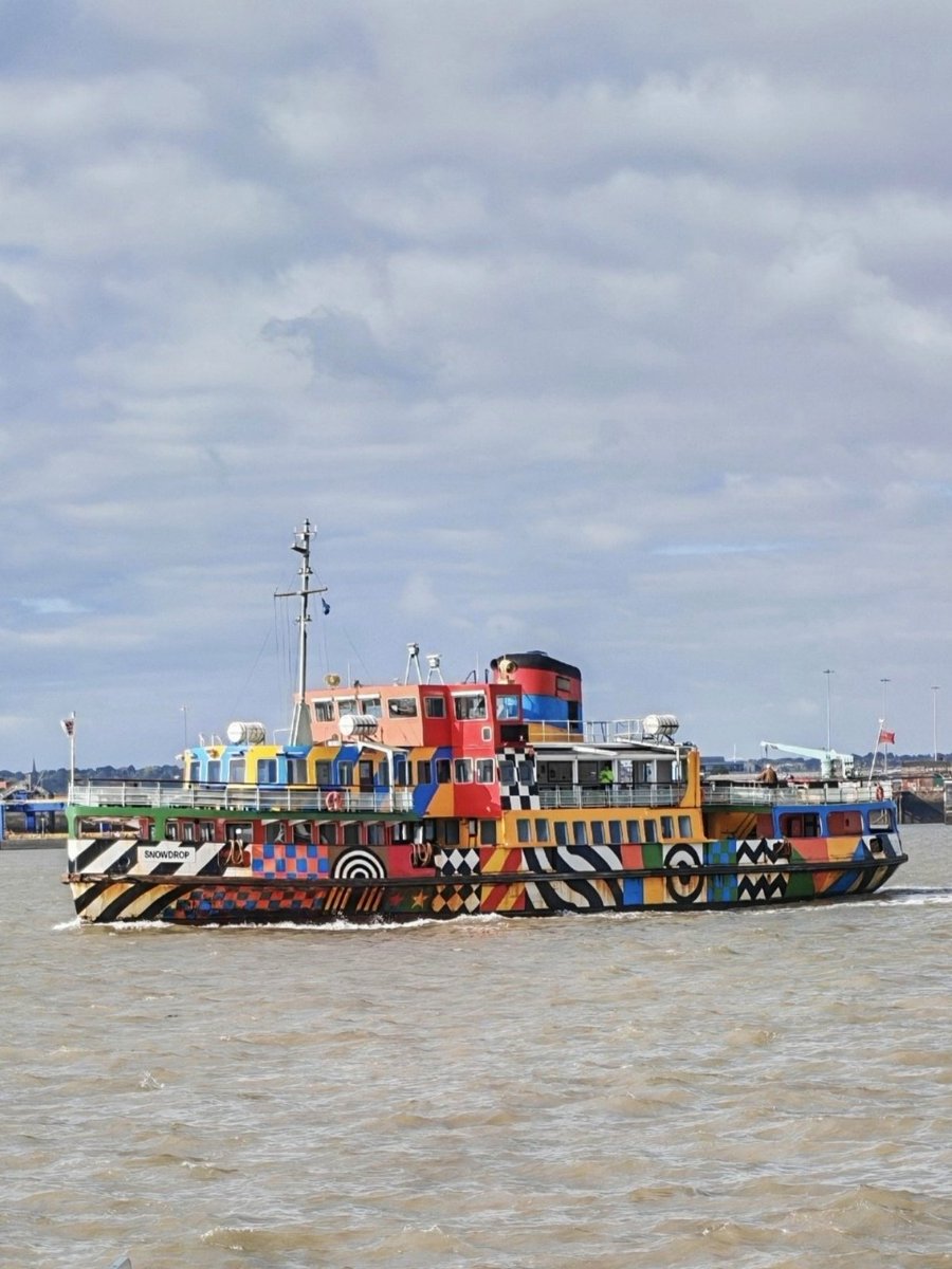 HullImages's tweet photo. @DailyPicTheme2 The ferry across the Mersey.
#upliftingcolours #dailypicturetheme #liverpool https://t.co/ANESsgAQu0