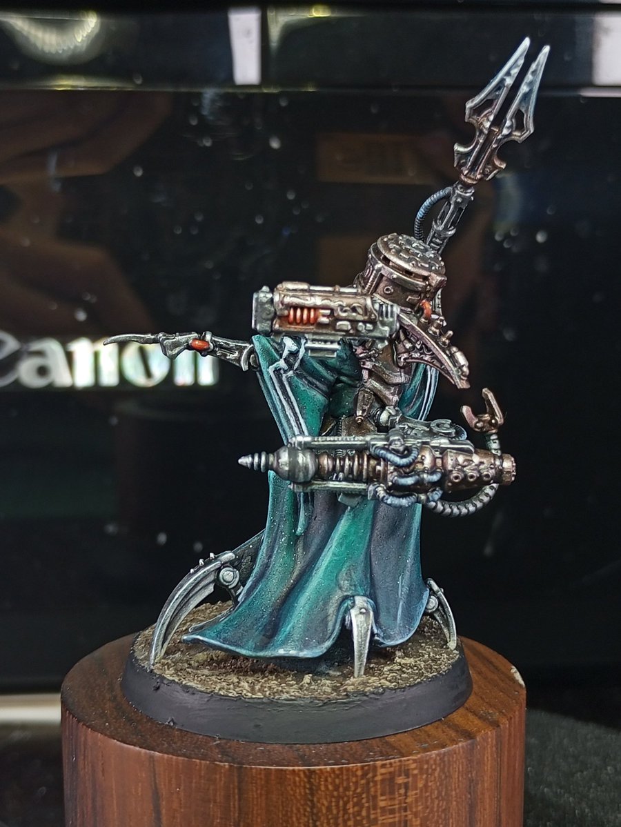 WillChu10's tweet photo. Magos Heterodoxist Malefic done, ready to support oncoming ruinstorm daemons ^^
Model from Horus Heresy Archmagos kitbashed with random head I found it from bitsbox
.
.
.
.
.
.
#paintingwarhammer
#Warhammer30k
#HorusHeresy
#darkmechanicum
#archmagos https://t.co/JcY3gI6Rtl