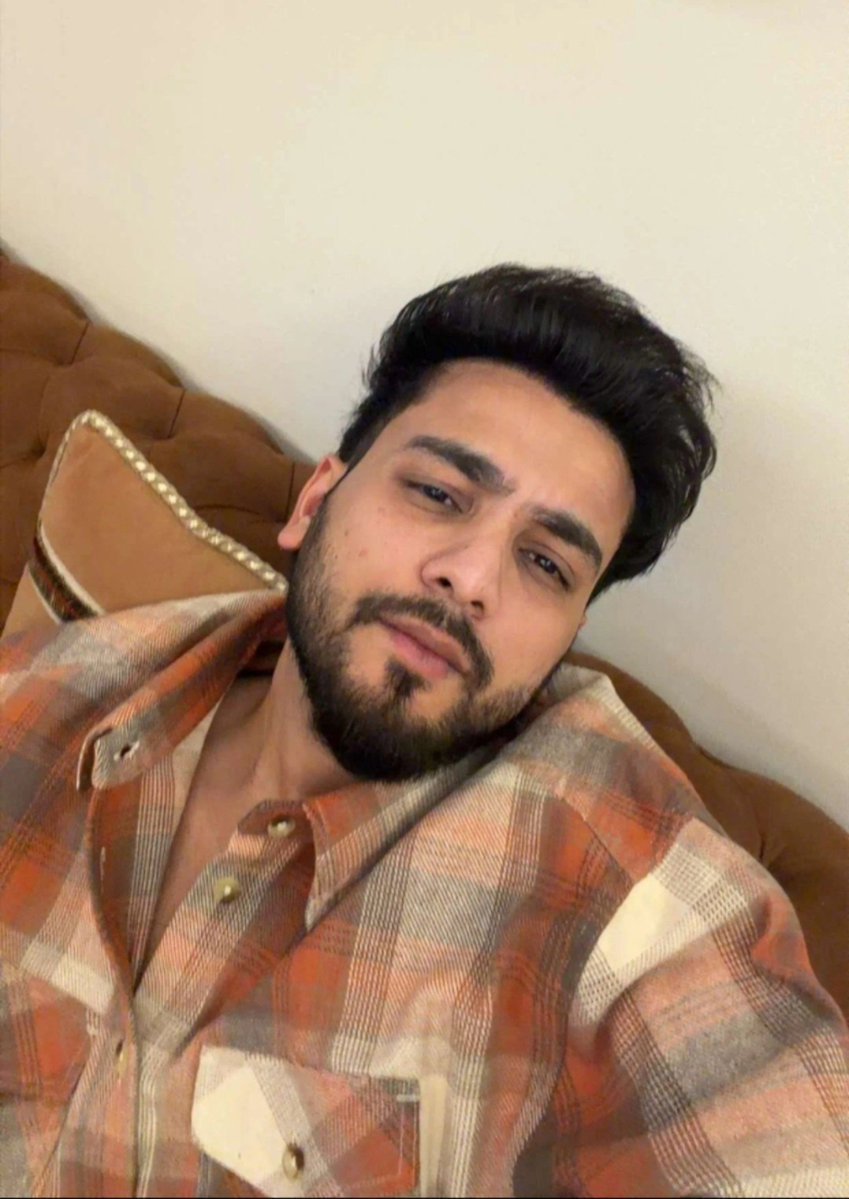 ElvishArmy_X's tweet photo. Elvish Bhai Ka New Look Kaisa  Lga ....?

#ElvishYadav #ElvishArmy https://t.co/lUgG2N7AUQ