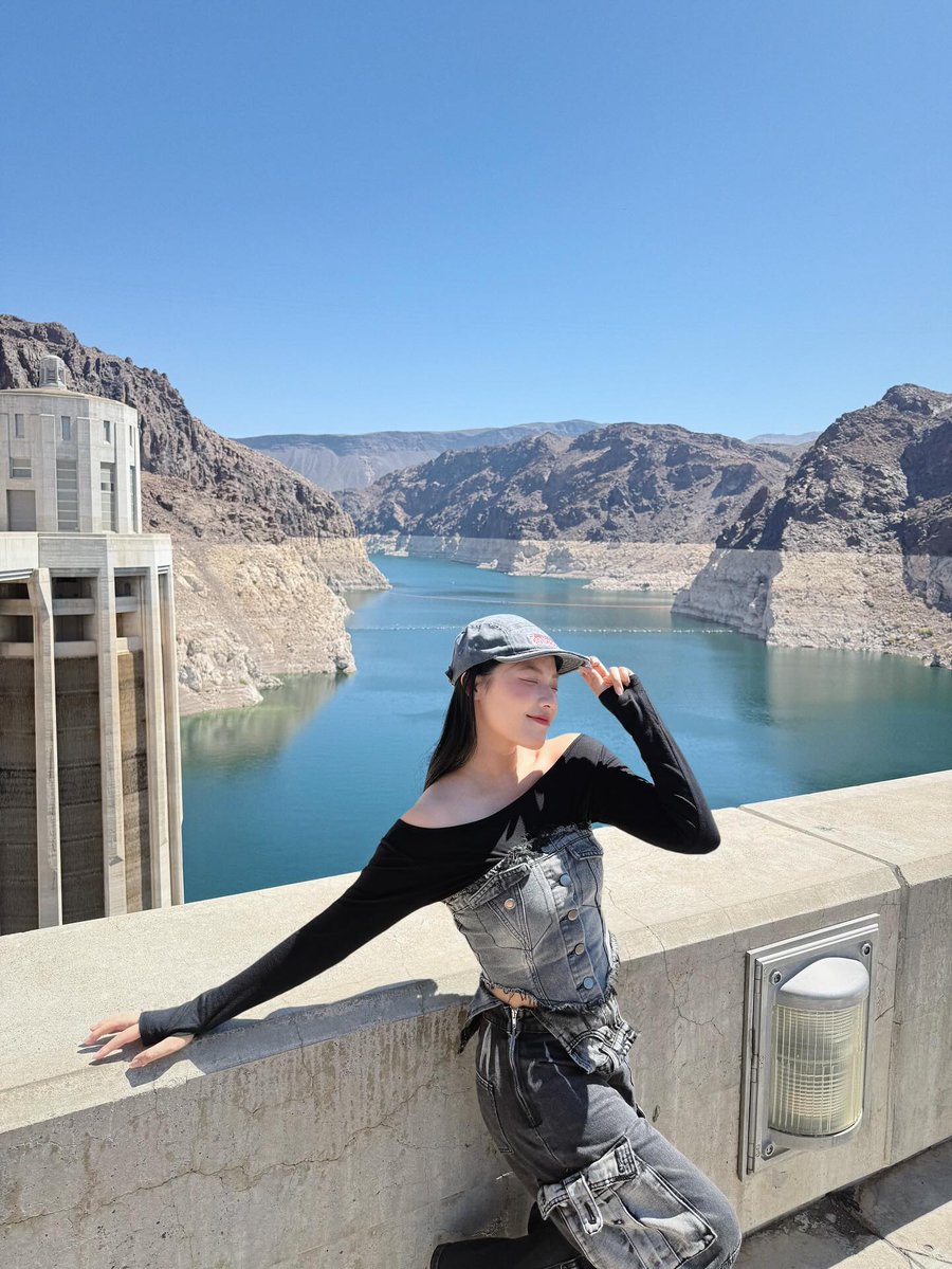 ericklaura tweet picture