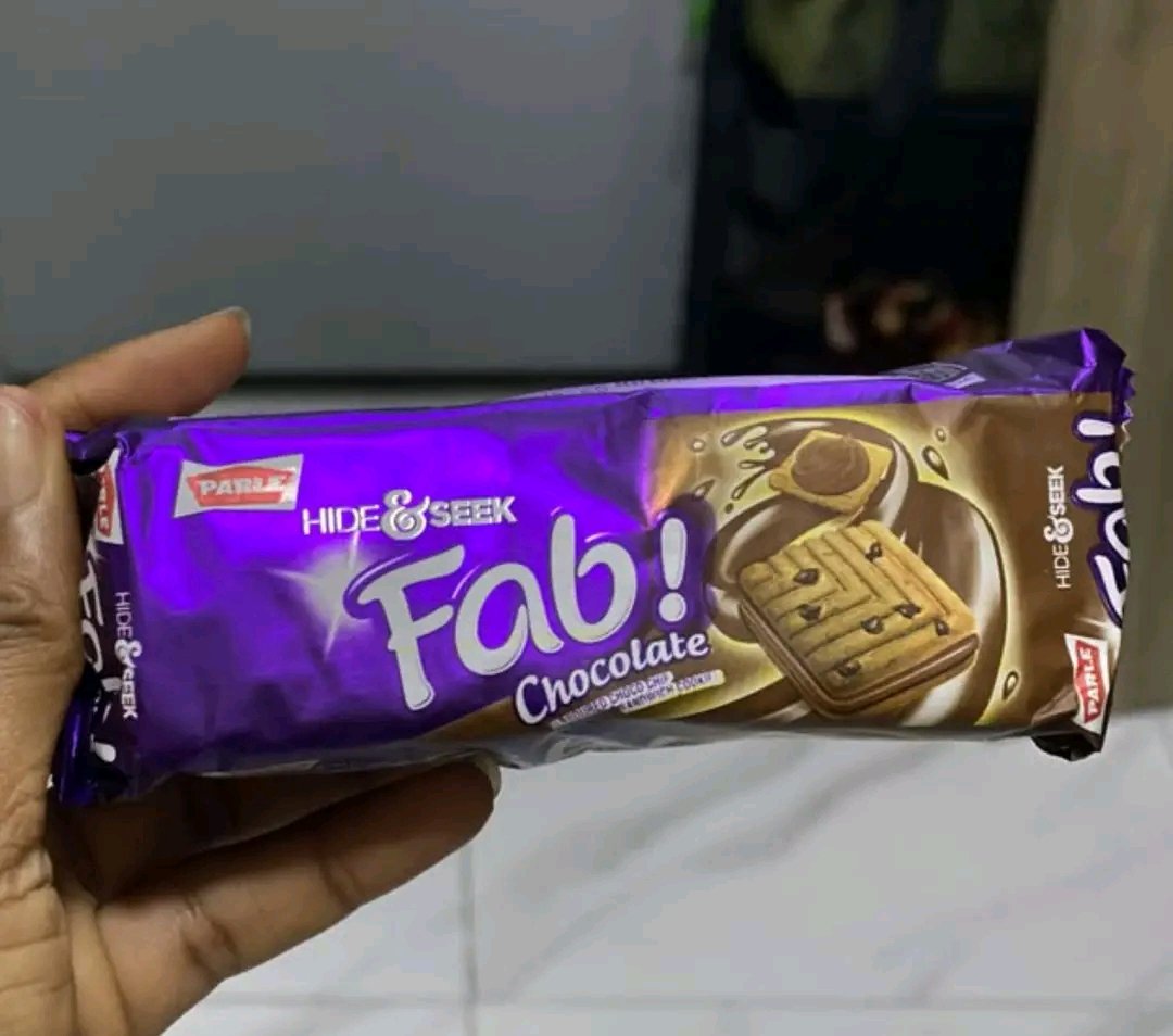 BalogunSonia4's tweet photo. If you still eat this biscuits, gather here!

Between this two, be honest... which one wins &amp; why? https://t.co/0ry1YZNooG