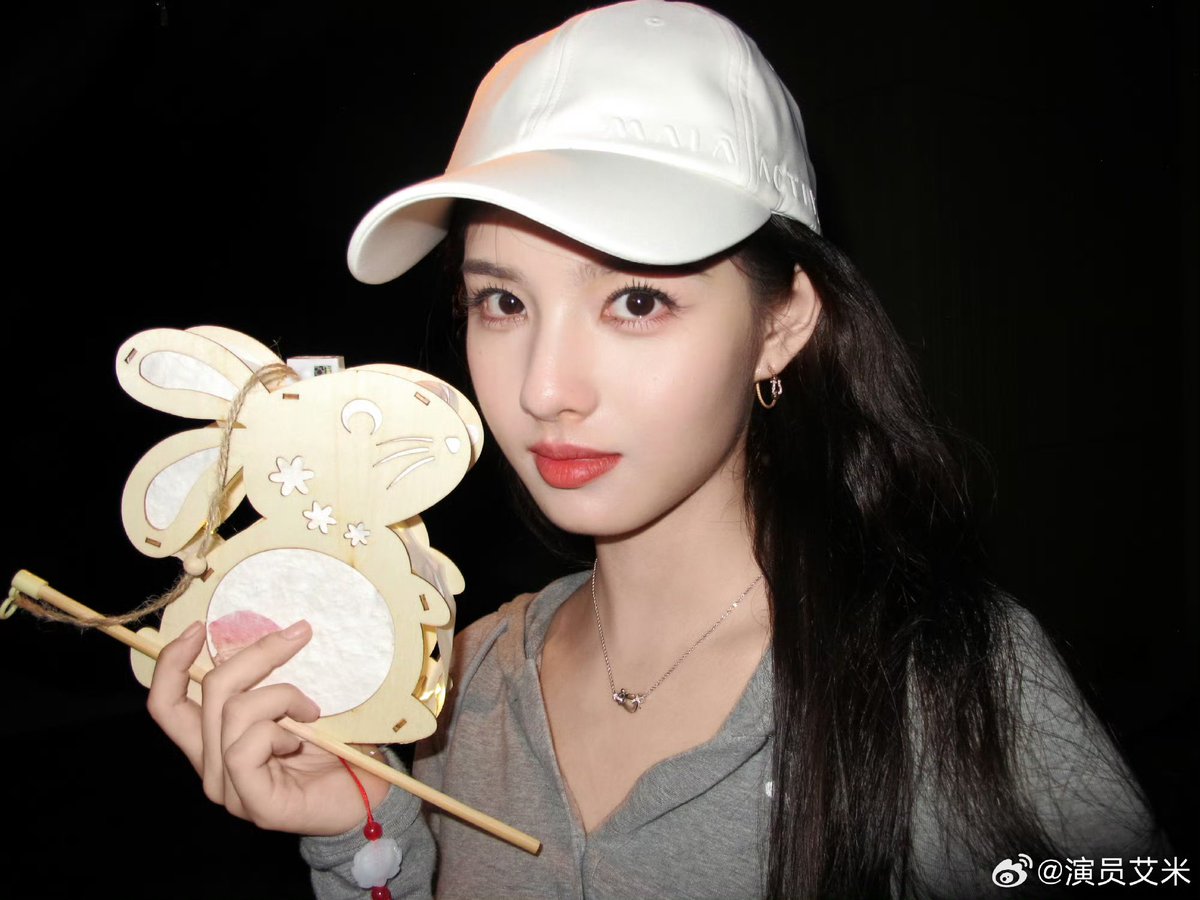 aixin_id's tweet photo. Cantikku💜

#aimi https://t.co/HGlAEDUWLD