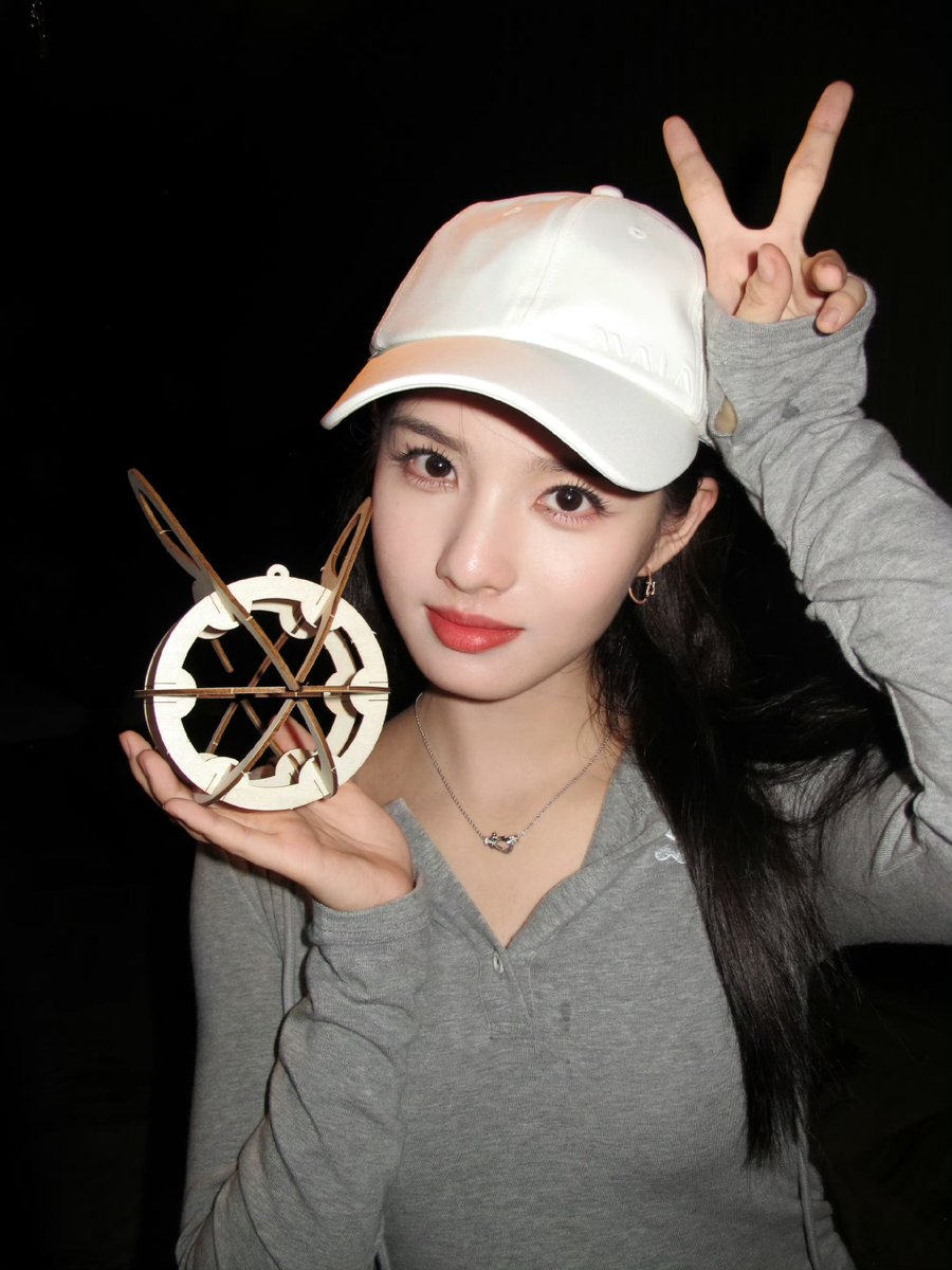 aixin_id's tweet photo. Cantikku💜

#aimi https://t.co/HGlAEDUWLD