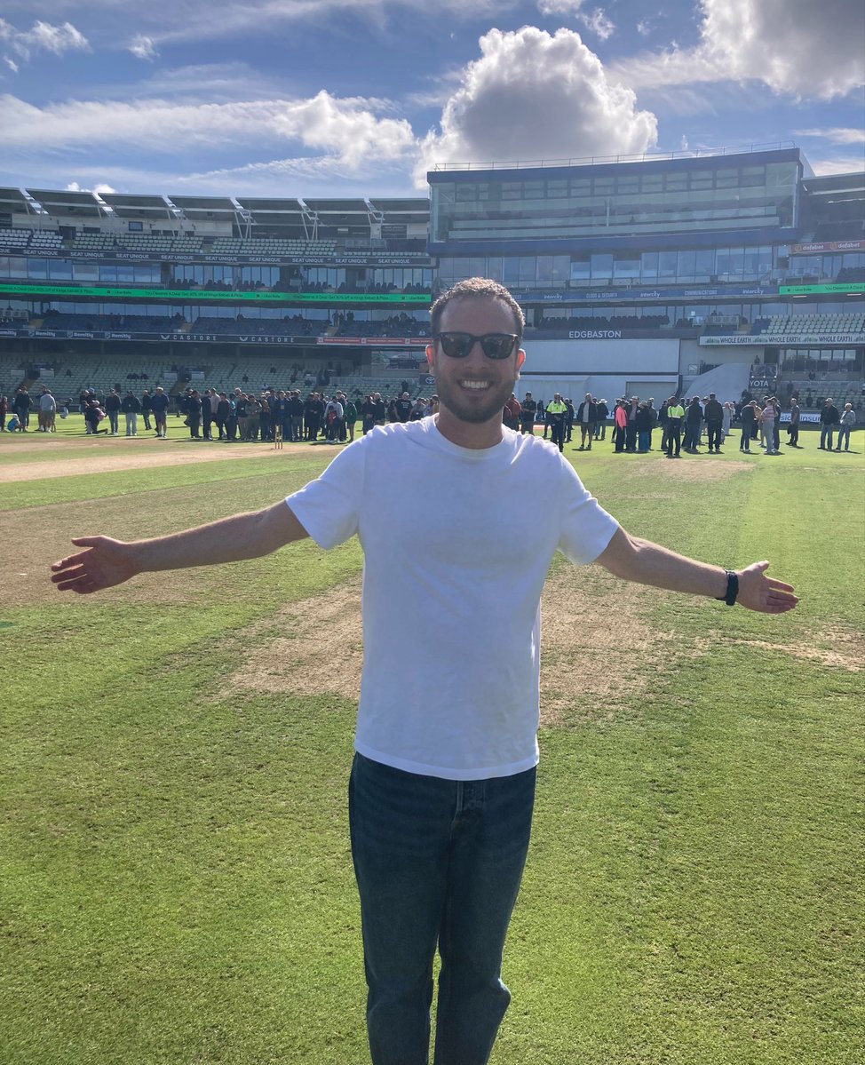 BUDD_music's tweet photo. Youuuuuu Bears 

@WarwickshireCCC 2026 County Champions.

Perfect sunny Saturday (after sitting in traffic for ages and missing most of it) https://t.co/0vL9bThLCV