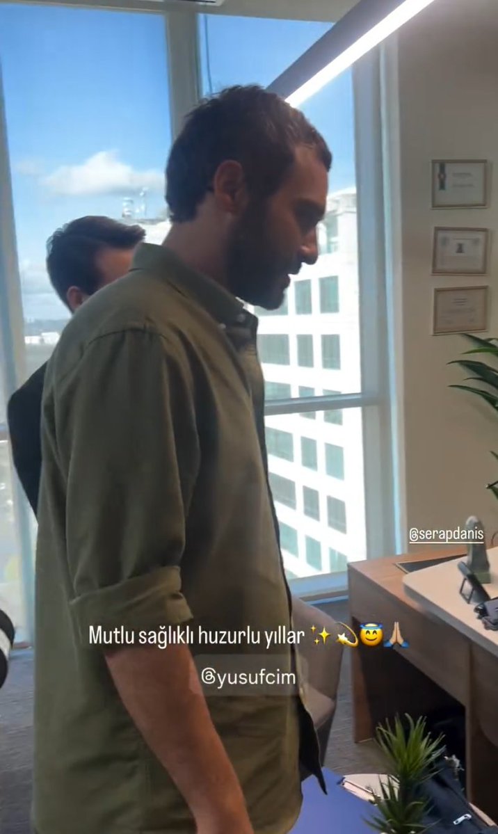 lorenipsvn's tweet photo. kirk yil dusunsem soyle bi gorselle karsilasacagim aklima gelmezdi (demetin exleri) https://t.co/F5gl4g2bI3