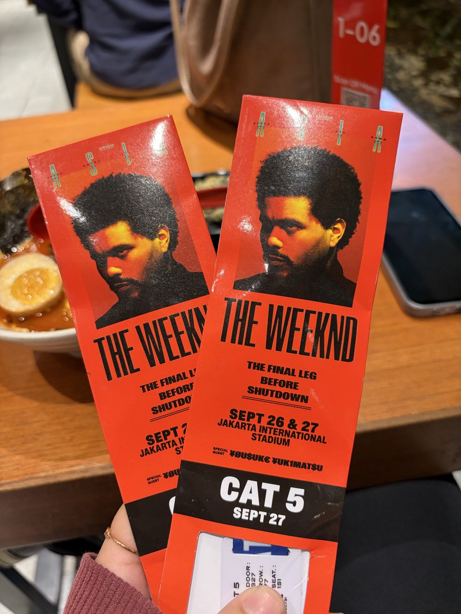 SugarDebyy's tweet photo. WTS tiket the weekend day 2 cat 5 only 2,2 jt take all udah jadi WB only cod venue, dijual karena mau upgrade tiket https://t.co/3cZ9JAmLma