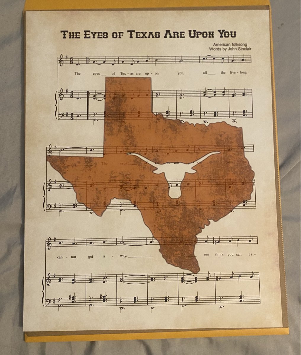 AboveVolley's tweet photo. HOOK ‘Em 🤘 https://t.co/oDXzbZRbyB