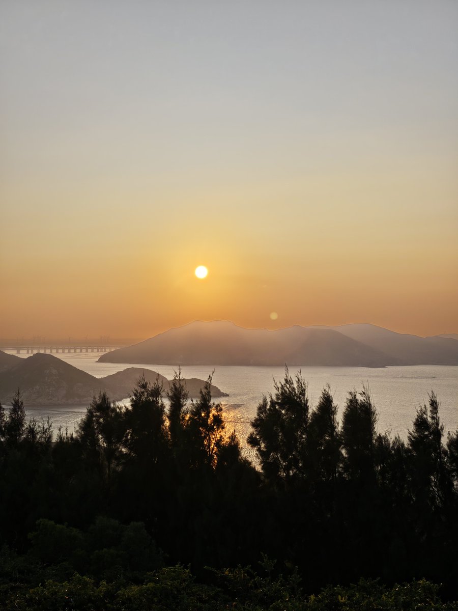 Inxy0520's tweet photo. 人与人之间想达到互相理解真是一件非常困难的事情。
有没有更简单的相处模式啊。
#武汉 https://t.co/RTkqwyZFod
