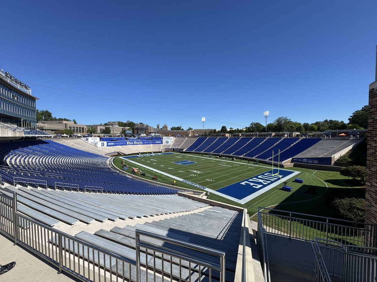 cwarren_atc's tweet photo. Gameday #4…Bad day to be a Griffin, Great day to be a Blue Devil 🔵😈 https://t.co/Qr4WWa58JO