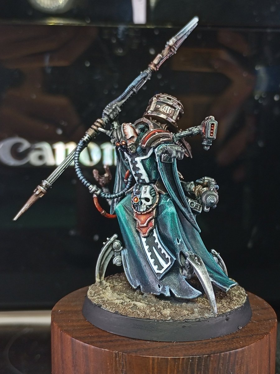 WillChu10's tweet photo. Magos Heterodoxist Malefic done, ready to support oncoming ruinstorm daemons ^^
Model from Horus Heresy Archmagos kitbashed with random head I found it from bitsbox
.
.
.
.
.
.
#paintingwarhammer
#Warhammer30k
#HorusHeresy
#darkmechanicum
#archmagos https://t.co/JcY3gI6Rtl