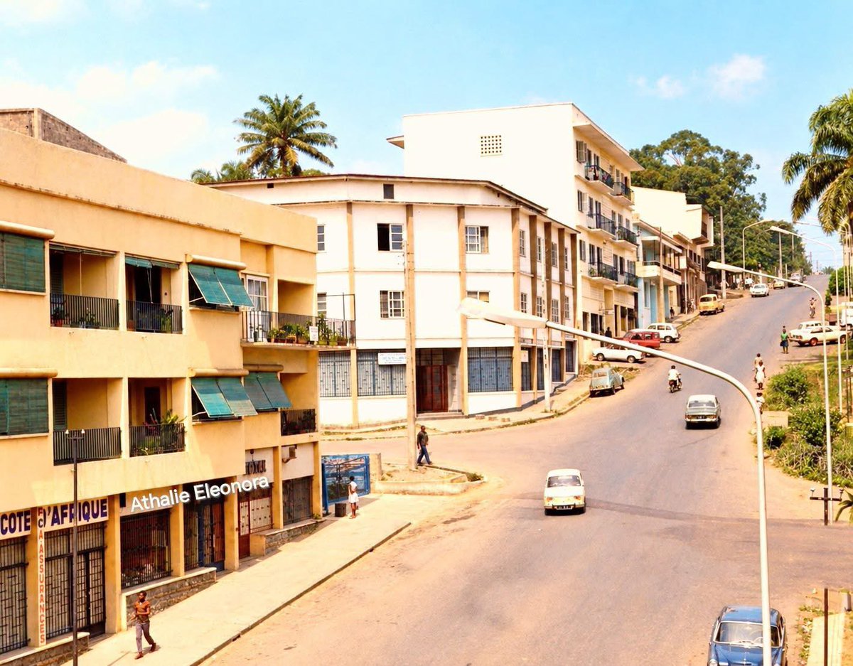 DimitriDupong's tweet photo. 🔴🇨🇲 Yaoundé 1970

Qui a reconnu le lieu? https://t.co/Ho8O8ZMeOF