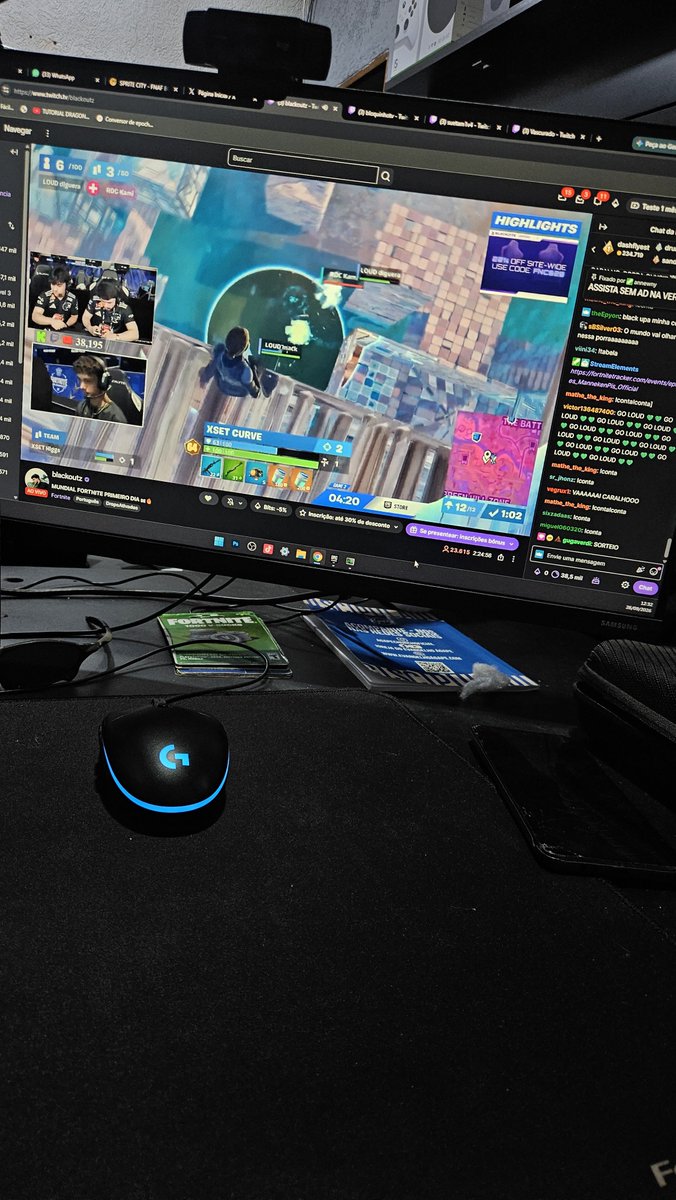 orevoltzz's tweet photo. ESSE CARA CARREGA O CENÁRIO BR DO FORTNITE NAS COSTA A ANOS!!! 
40K PESSOAS FAZENDO WATCHPARTY 🇧🇷 
@blxckoutz você é 00 https://t.co/iMIk8AaHQI