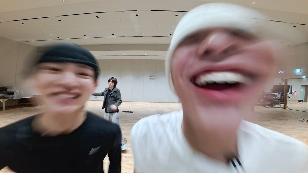 ddurudduu's tweet photo. @aboutlovu 넹ㅎㅎ 엄앤안도 같이 갈게🏃‍➡️🏃‍➡️ https://t.co/RmLfESZ7X7