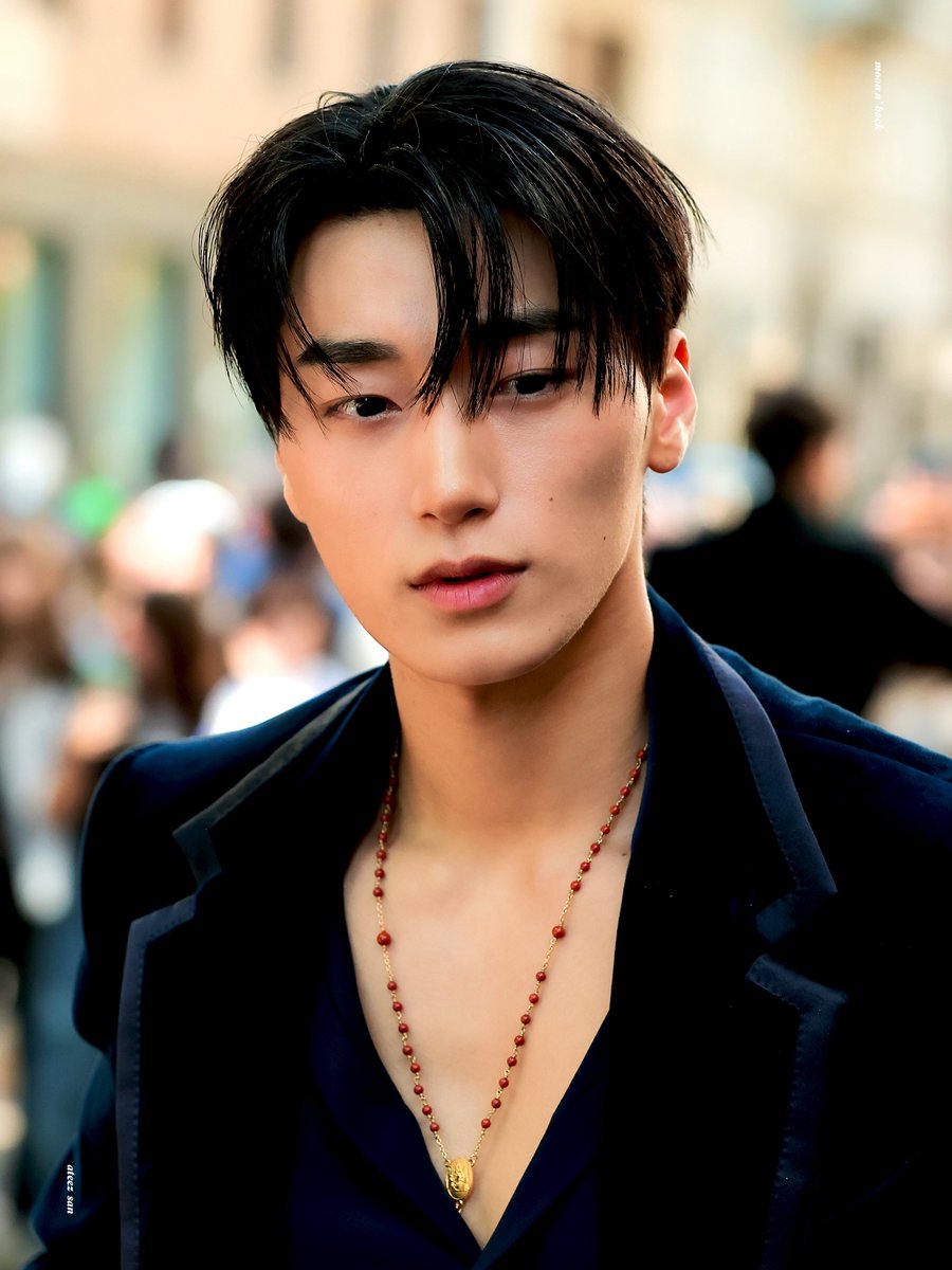 moonandback710's tweet photo. 260926 STRAVAGANZA SICILIANA
#에이티즈 #ATEEZ #산 #SAN
#DGxSAN #DGSS27 #DOLCEGABBANA @ATEEZofficial @dolcegabbana https://t.co/w4nnnxOQSC