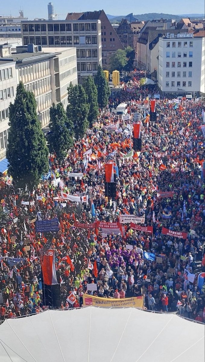 EiflerUlrike's tweet photo. Hände weg von unserem Sozialstaat! #HartVerdient https://t.co/hJxItV0zU8