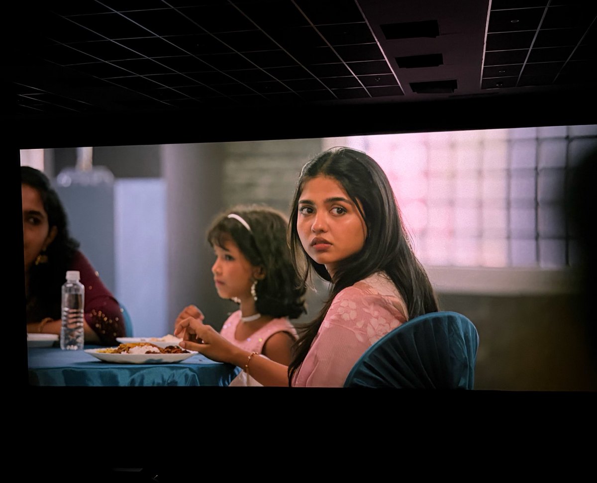 PriyaRC_4's tweet photo. Ee gap lo Mamitha ki cult fan ayya 
Watched BKU loved it tooo muchhhh  🫶🏻🫶🏻🫶🏻 https://t.co/c8pS0bzZRX