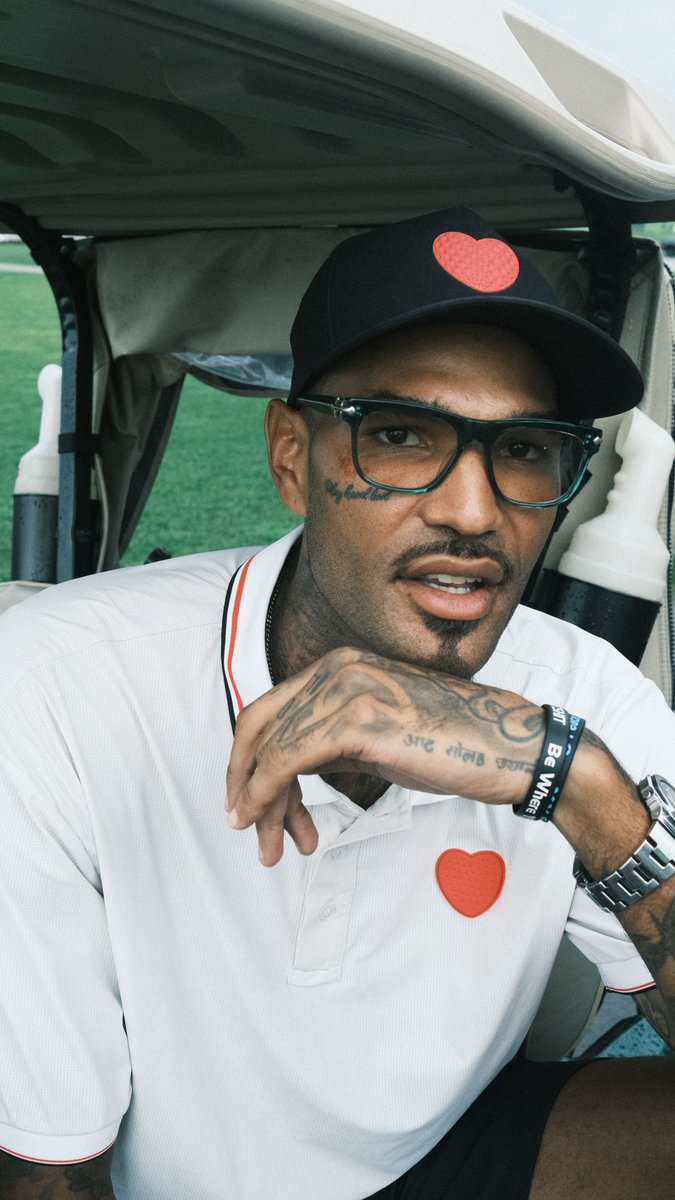 THEwillieCS15's tweet photo. Caption this 😂👂 https://t.co/91cuhOMkwC