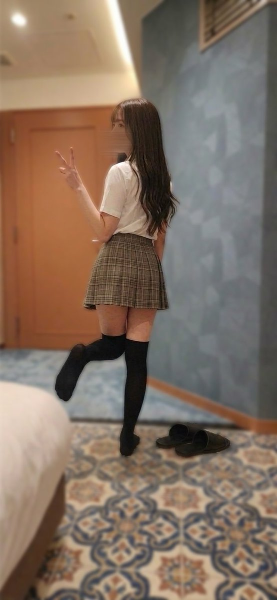 2GO2CT's tweet photo. 先日お初のゆうなちゃんにお会いさせていただきました！話していたコス撮影もできて大満足です🥰
制服でも彼女もセクシーな魅力は健全！というかマシマシです💕JKコスxゆうなちゃんのツルスベ肌には悩殺寸前でした💦
心から会えて良かった。。 https://t.co/5TXucxa8dE