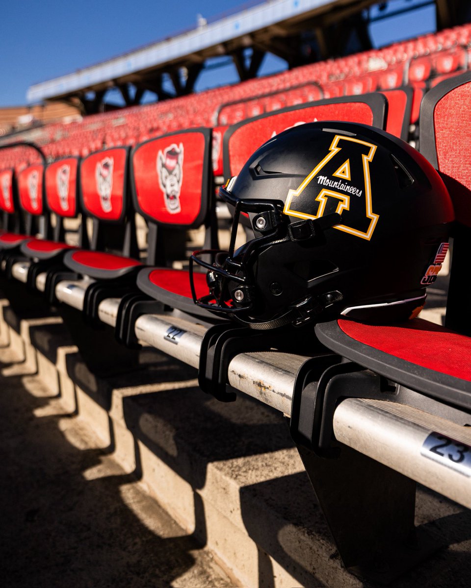 AppState_FB's tweet photo. Weโre Here
#GoApp #BeatState https://t.co/BcGkXStPGS