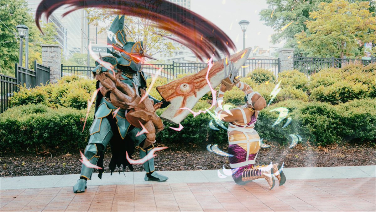 datboiwolfgang's tweet photo. Nightmare vs Voldo:

"You'll make a fine sacrifice!"
*Voldo noises* 

@ShaunieGroove as the amazing Voldo
@JoseJFB as our amazing photographer
Characters are from @soulcalibur and @BandaiNamcoUS
.
.
.
.
.
#cosplay #videogamecosplay #poccosplayer #blackcosplayer #foamarmor https://t.co/tcy4zKHmZy