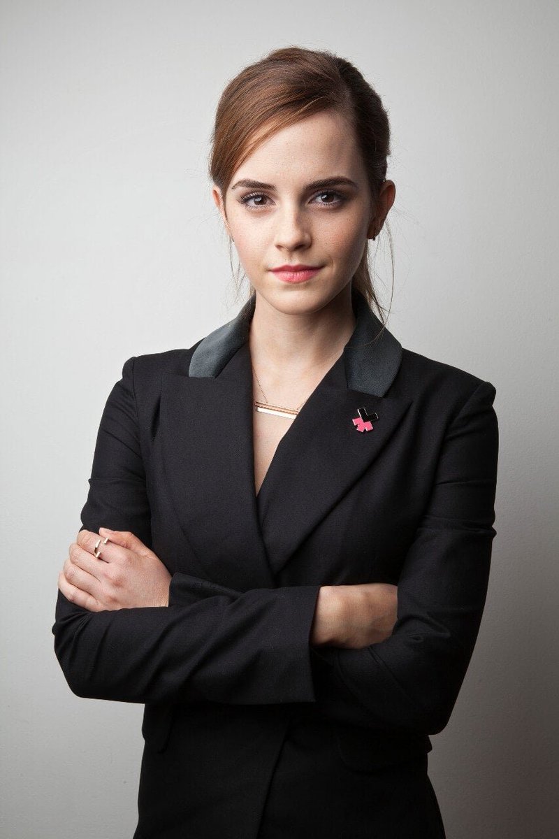 smartangelaHQ's tweet photo. An actress can be celebrated as a feminist icon today and criticized as a hypocrite tomorrow without changing anything about who she is. https://t.co/0zqe9KeMKL