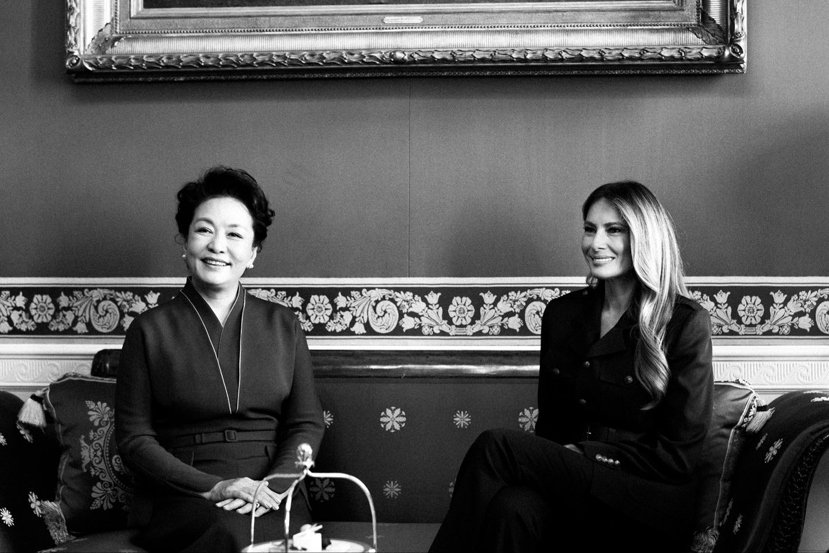 FirstLadyOffice's tweet photo. The President and First Lady host President Xi Jinping and Madame Peng Liyuan for tea in the Red Room.

September 25, 2026
🇺🇸🇨🇳 https://t.co/UALIWdsiKl