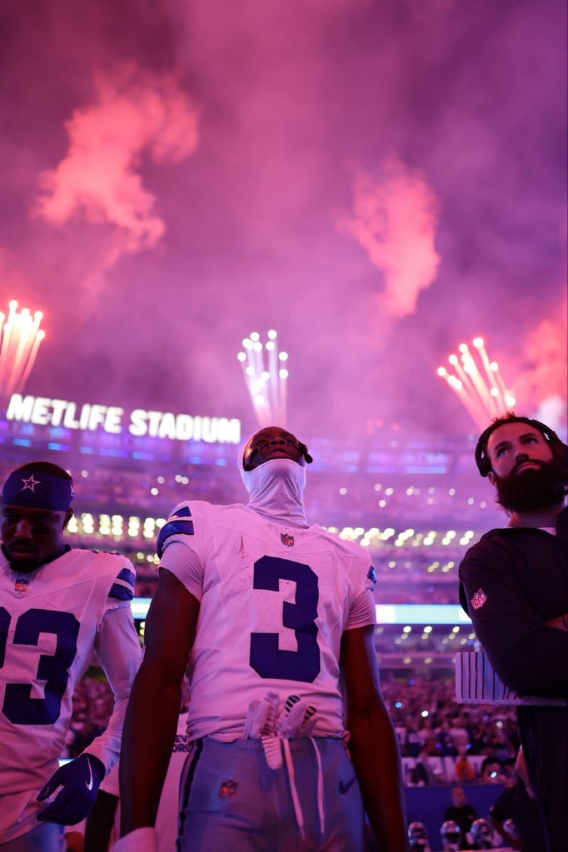 ButterAubrey's tweet photo. I have a strong feeling tomorrow is going to be a George Pickens game https://t.co/jqlcSPpeRO