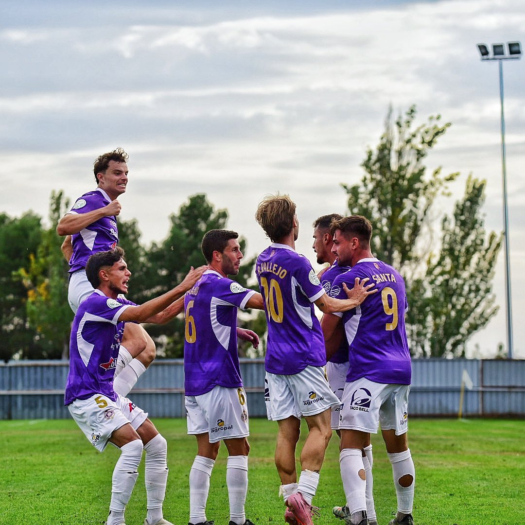 PalenciaCristo's tweet photo. JUNTOS. 💜

Una piña. Un equipo. Una familia.

Seguimos. 💪💜 https://t.co/pWUAcLgCbR