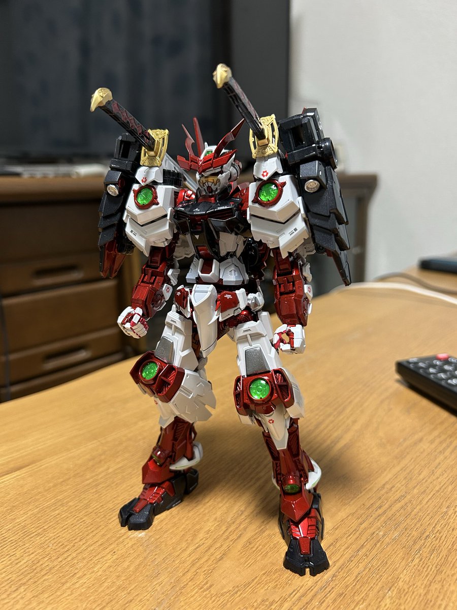 peko197457's tweet photo. おはようございます
さぁて今日は仕事だって、昨日も仕事じゃねぇのに、この時間に起きて電車乗ってたなぁ？w
今日は当務だから出勤したら明日の朝まで仕事
まぁ受付座ってるだけなんだけどねw https://t.co/z5FF4XZgiZ