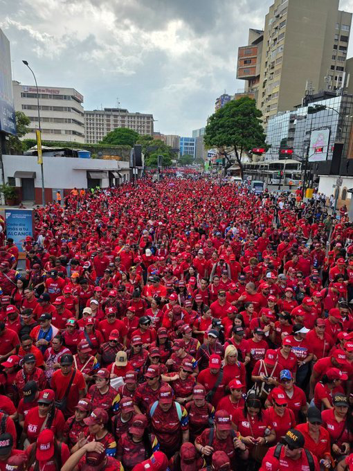 SonPolemicas's tweet photo. Se juntaron la "Izquierda Infantil" y los "oportunistas", para meter cizaña contra Delcy Rodríguez y tratar de dividir al Chavismo.
Ni para meter cizaña sirven, el Chavismo seguirá unido en estrategia y acción.
La estrategia es la correcta, que sigan ellos con su pataletas. https://t.co/n5ojp263lC