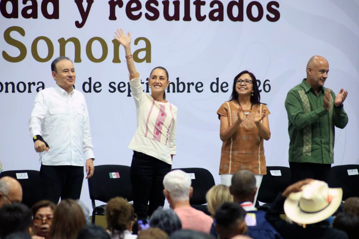 Letamaya's tweet photo. Acompañamos a nuestra presidenta @Claudiashein en #Sonora, la entidad número 31 de su gira para informar al pueblo de México sobre las acciones que impulsan el #Bienestar y la #JusticiaSocial.

Destacó que la #Transformación se construye desde el territorio: escuchando a la gente y atendiendo sus necesidades. En Sonora los #ProgramasDeBienestar mejoran la vida de las familias y reconocen su participación en la construcción del país. Con el #HumanismoMexicano nadie se queda atrás. 🇲🇽❤️

@AlfonsoDurazo