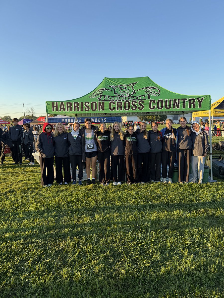 HarrisonHSCC's tweet photo. 1st at Princeton!
#ThinkBig

Chloe Butler 4th place: 20:04.00 (PR)
Abigail Dunn 6th place: 20:33.30
Trista Connelly 12th place: 21:03.10 (PR)
Ella Russell 13th place: 21:21.50
Caragan Connelly 18th place: 21:13.90

PR's
McKenzie Holiday: 25:34.80
Limar Sahlaoui: 26:43.8 https://t.co/odp1F8oERw