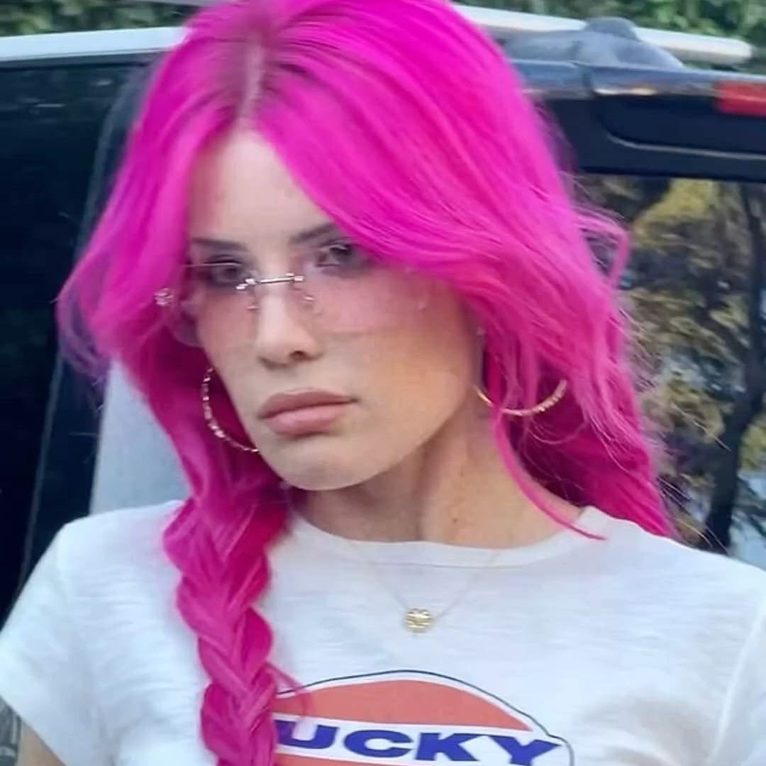 arsonistsmuse's tweet photo. my mental state all week https://t.co/y6xVLSap4P