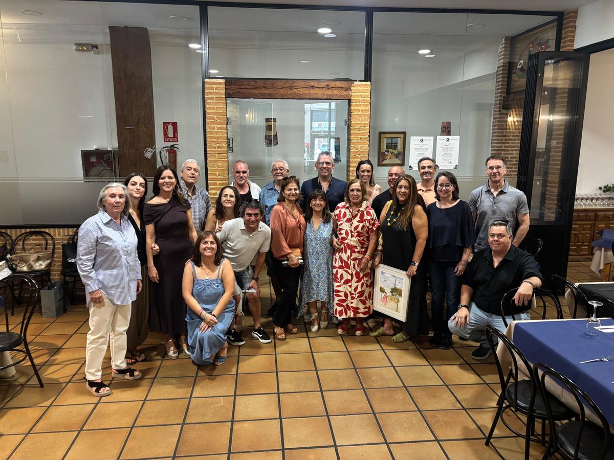 FUNDELA1's tweet photo. Con fuerza para financiar investigación, hasta conseguir un tratamiento efectivo contra la #ELA
Gracias voluntarios por vuestra colaboración 
#PorUnMundoSinELA https://t.co/AegAzaJpsE
