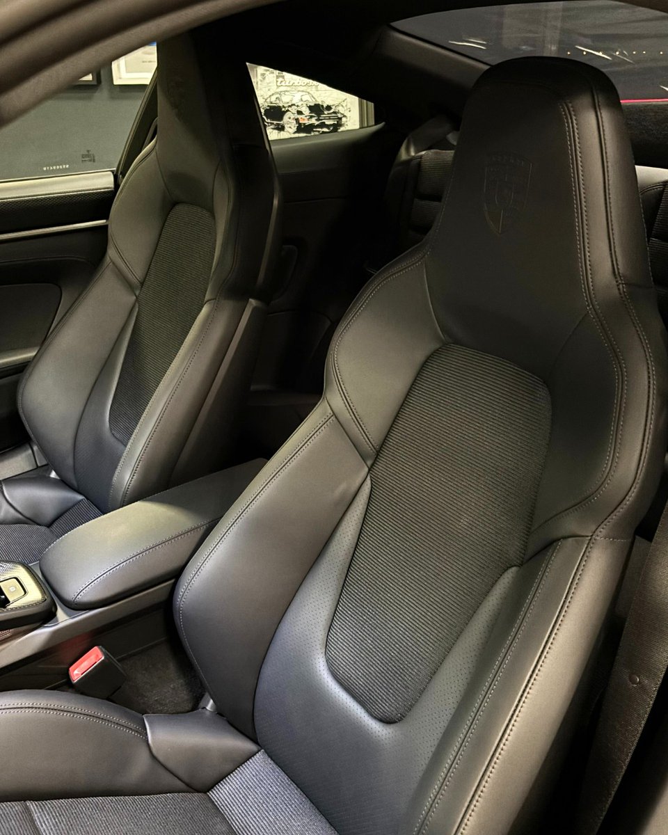 Venosier's tweet photo. Porsche 911 GT3 Touring https://t.co/RYsxLeVyTT