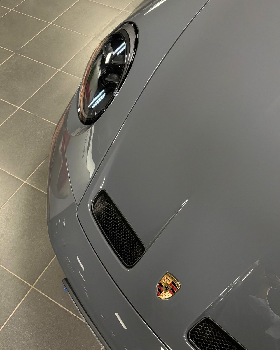 Venosier's tweet photo. Porsche 911 GT3 Touring https://t.co/RYsxLeVyTT