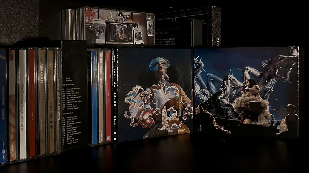 2yorky's tweet photo. DVD | 2 CD of pure joy, connection, freedom

björk inspires ♥️ https://t.co/7Uk1vr4srF