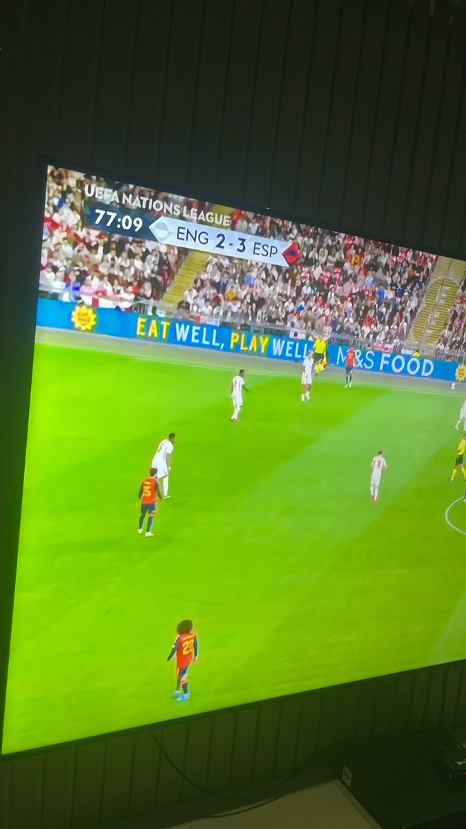 rynelvoth's tweet photo. Laliga is better than Premier League 🌚😂 https://t.co/EF7pwhxgOs