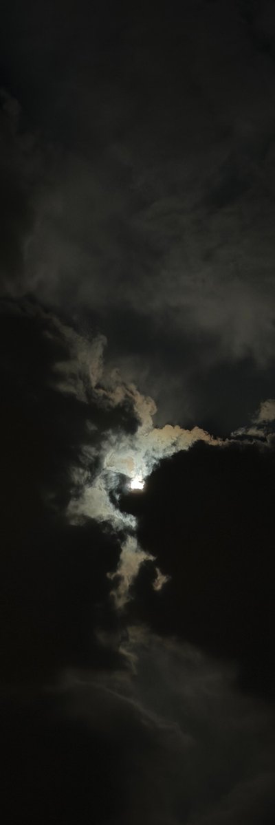 nsr1n's tweet photo. — September Full MOON 🌕🖤 — https://t.co/4woJuufS9g