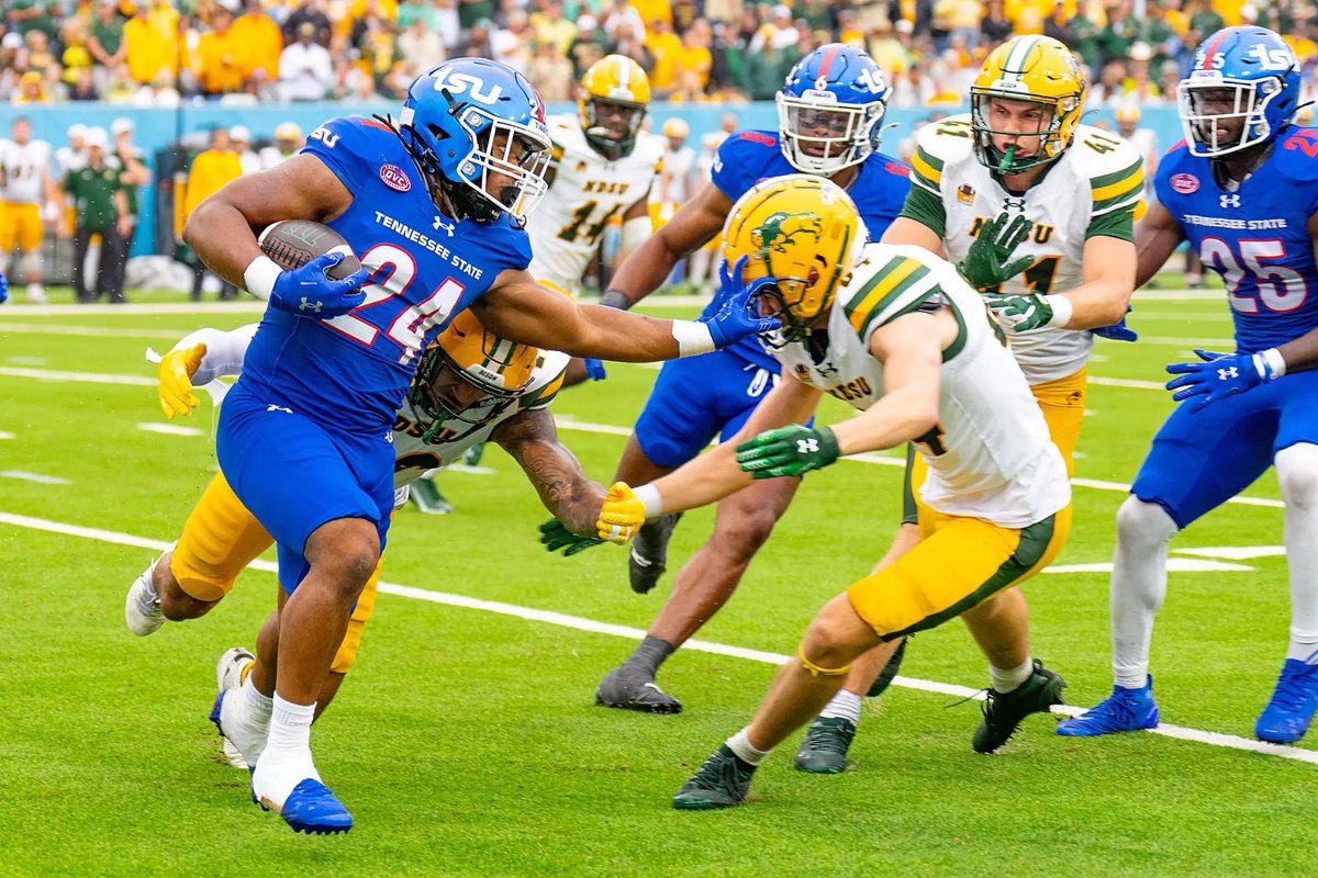 GoldenJevon's tweet photo. Blessed to receive my 6th division 1 offer from Tennessee state university #AGTG. @Coach_Helmerich @klaykoester @TSUCoachJ @MilesAn14531163 @CoachQwright @RecruitGeorgia @PTRFootball https://t.co/c0pBhzezrY